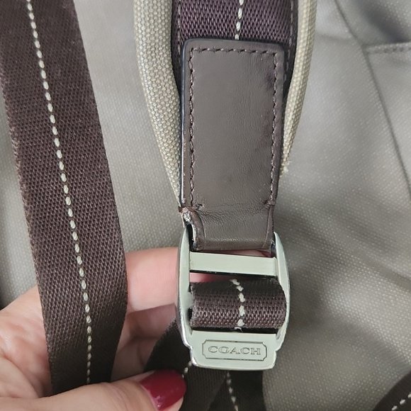 *SOLD* COACH | HERITAGE SIGNATURE EMBOSSED coated CANVAS BACKPACK yellow brown - Picture 4 of 11